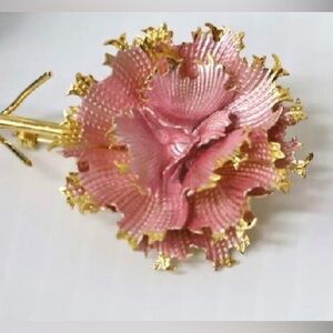 Vintage Gold Tone Pink Enameled Floral Pin Brooch Unsigned Flower Carnation